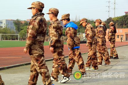 冬令营军事基础训练