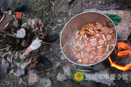冬令营包饺子
