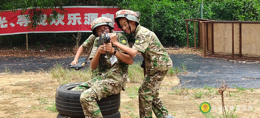 《真人CS》体验特别的野外对抗赛-深圳自强军事训练夏令营「图片」